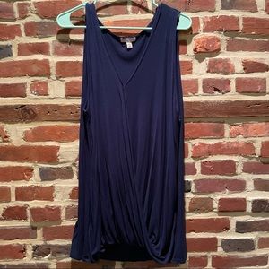 Navy crossover flowy tank